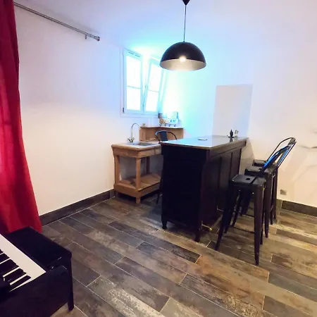 Superbe Maison 6 Ch, 4 Sdb, Terrasses Et Billard