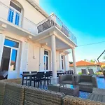 Superbe Maison 6 Ch, 4 Sdb, Terrasses Et Billard 别墅 *