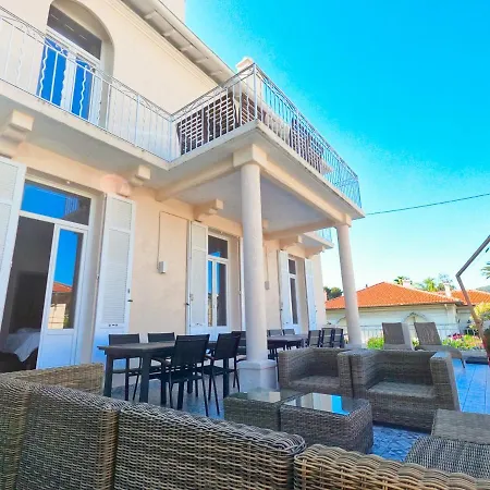 Superbe Maison 6 Ch, 4 Sdb, Terrasses Et Billard 别墅 *