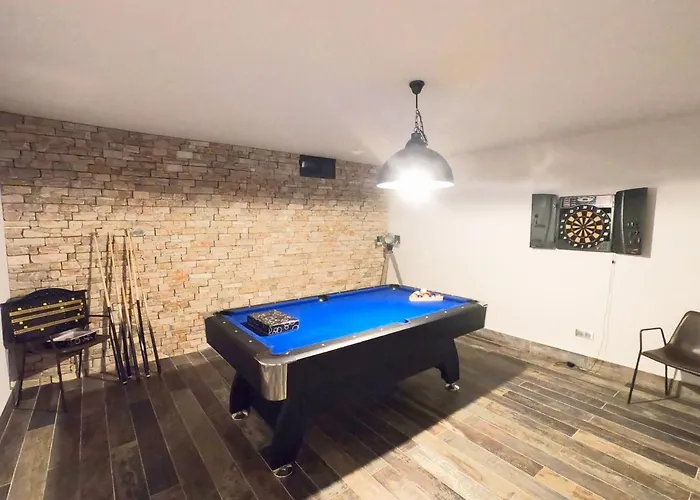 Superbe Maison 6 Ch, 4 Sdb, Terrasses Et Billard *