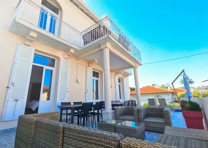 Superbe Maison 6 Ch, 4 Sdb, Terrasses Et Billard فيلة *