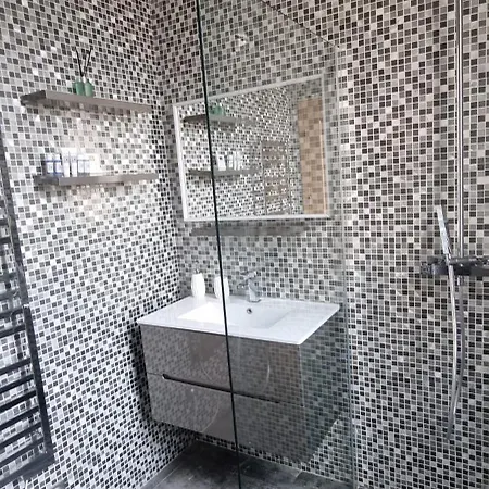 Superbe Maison 6 Ch, 4 Sdb, Terrasses Et Billard *