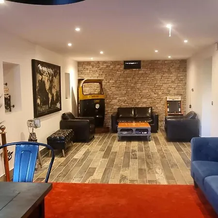 Superbe Maison 6 Ch, 4 Sdb, Terrasses Et Billard